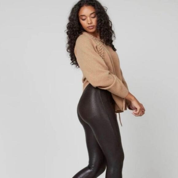 Spanx Faux Leather Croc Print High Waisted Legging in Black Size Small - Picture 4 of 11